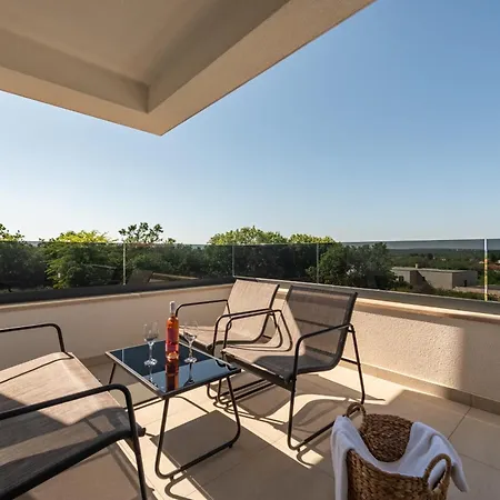 Roma Zadarvillas Vila Murvica (Policnik)