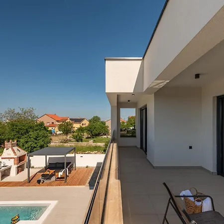 Roma Zadarvillas *