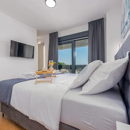 Roma Zadarvillas * Murvica (Policnik)